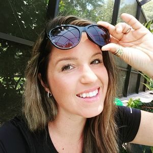 Meet your Posher, Valarie